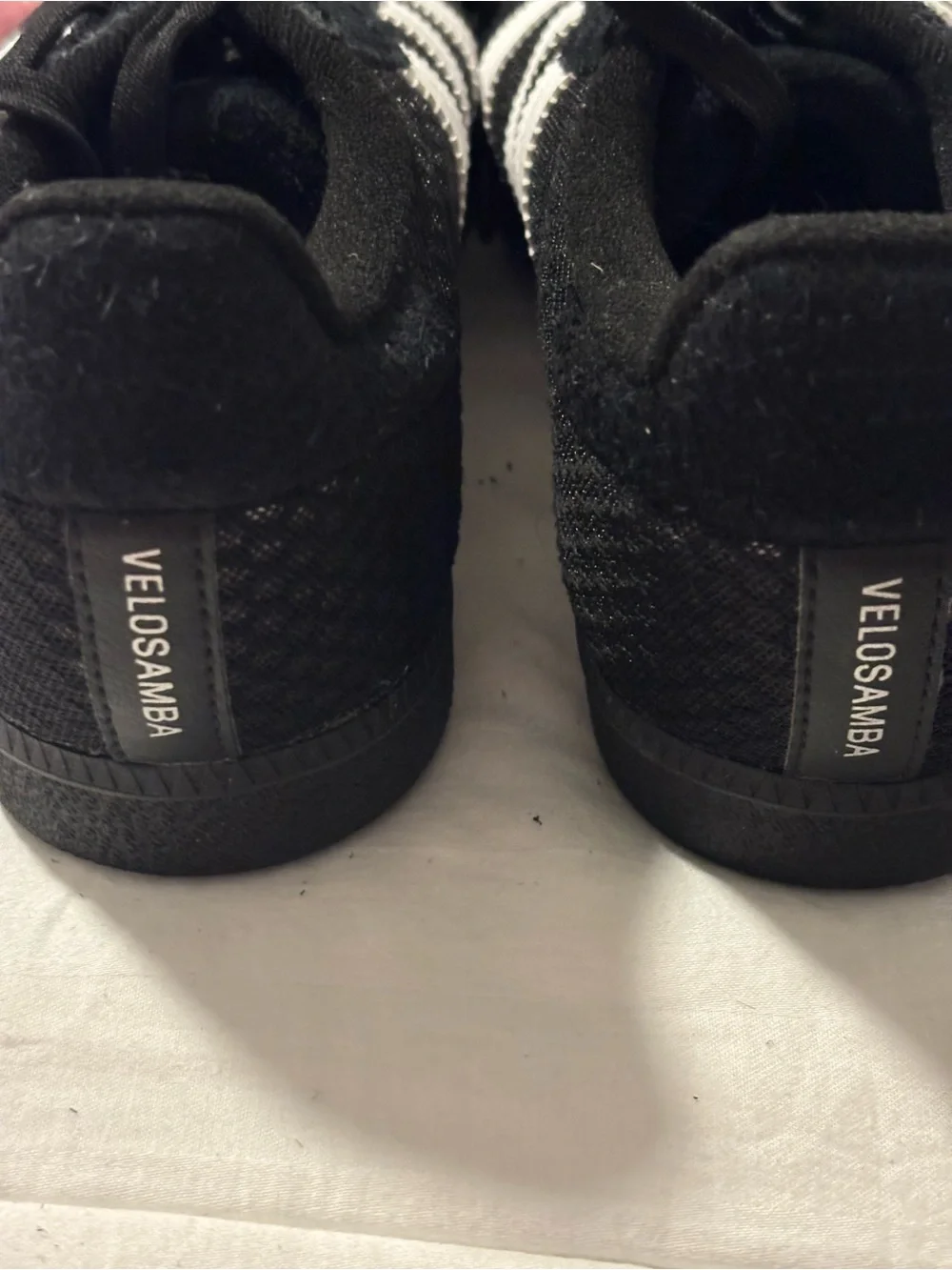 Women’s black & white cycling shoes